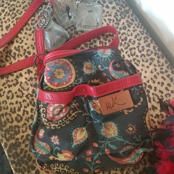 Coral Custom fringe purse - Picture 5 of 5